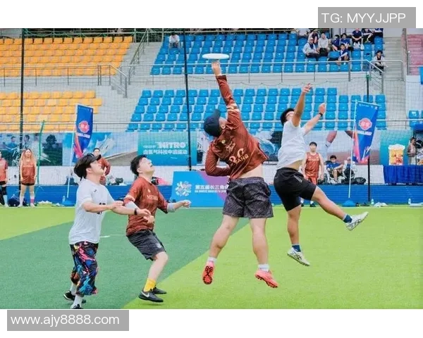 重庆飞盘队的默契配合与战术探讨聚焦团队协作与竞技精神